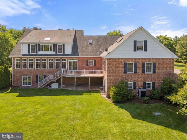 256 CLIFFSIDE DR, Edinburg, VA 22824