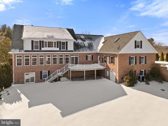 256 CLIFFSIDE DR, Edinburg, VA 22824