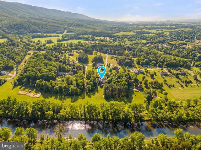 256 CLIFFSIDE DR, Edinburg, VA 22824