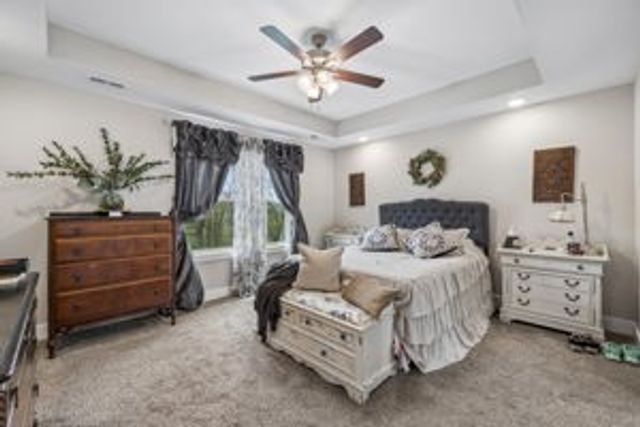 369 Frontier Dr, Clarksville, TN 37043