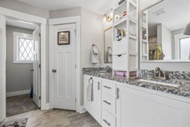 369 Frontier Dr, Clarksville, TN 37043