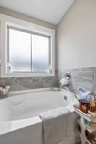 369 Frontier Dr, Clarksville, TN 37043