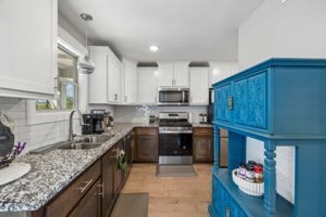 369 Frontier Dr, Clarksville, TN 37043