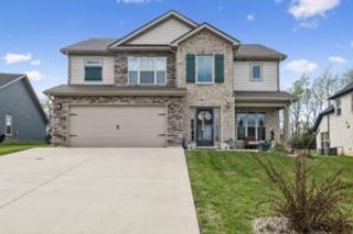 369 Frontier Dr, Clarksville, TN 37043