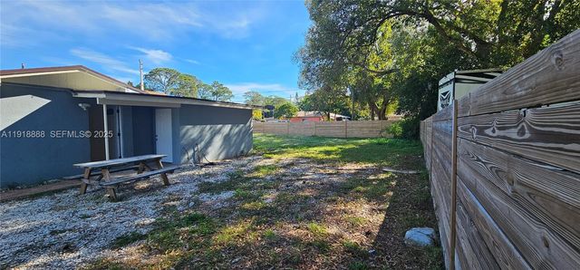1007 N 39th St 0, Fort Pierce, FL 34947