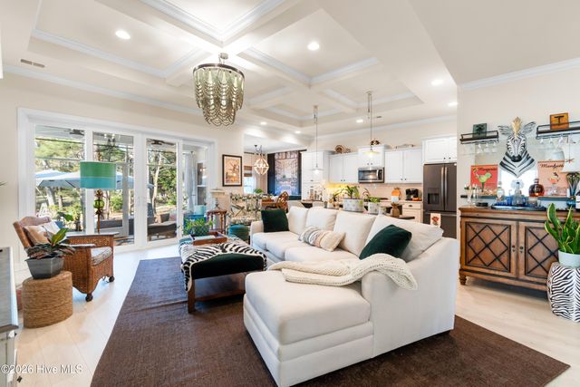 4305 Shelter Cove SE, Southport, NC 28461