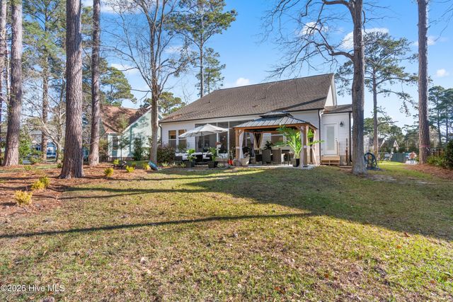 4305 Shelter Cove SE, Southport, NC 28461