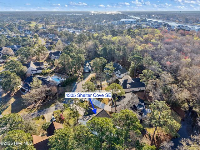4305 Shelter Cove SE, Southport, NC 28461