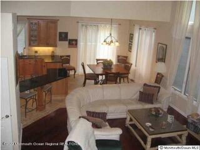 9 Inverness Court, C0320, Holmdel, NJ 07733