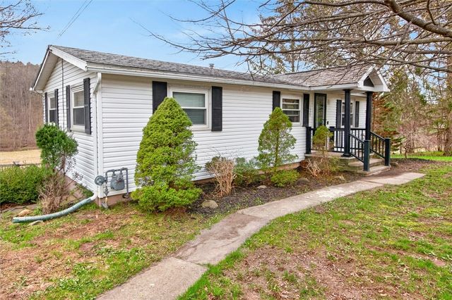 1920 Maple Street Road, Lyons, NY 14489