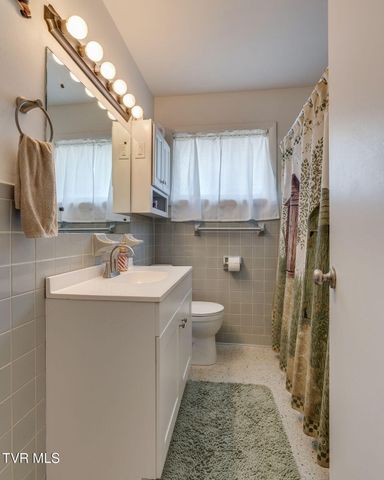 530 East Carters Valley Road, Gate City, VA 24251