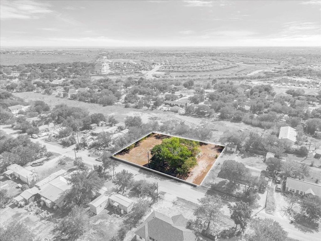 200 Prairie CIR, Buda, TX 78610