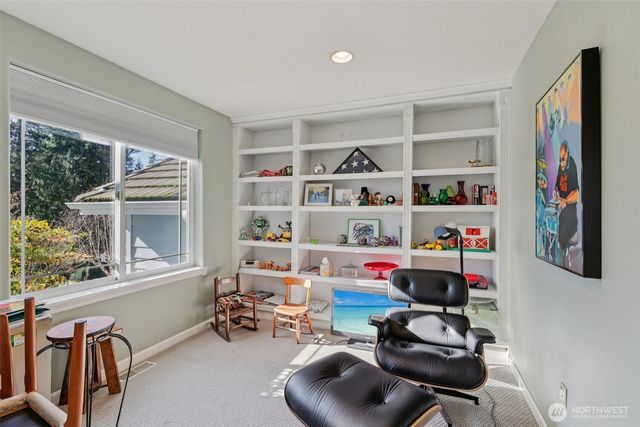 20728 SE 119th Street, Issaquah, WA 98027