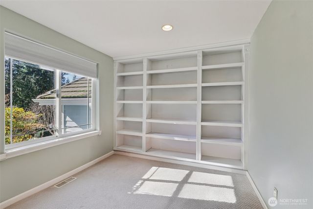 20728 SE 119th Street, Issaquah, WA 98027