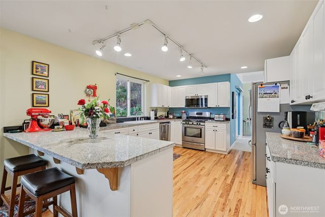 20728 SE 119th Street, Issaquah, WA 98027