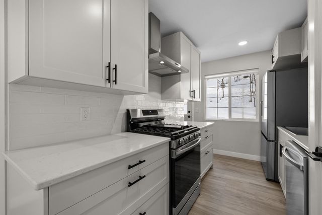 810 Summit Dr SW, Minot, ND 58701