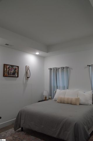 126 Woodshire Drive, Boiling Springs, SC 29316