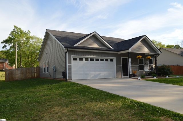 126 Woodshire Drive, Boiling Springs, SC 29316