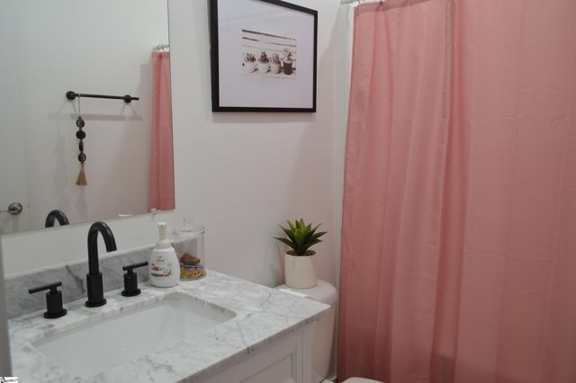 126 Woodshire Drive, Boiling Springs, SC 29316