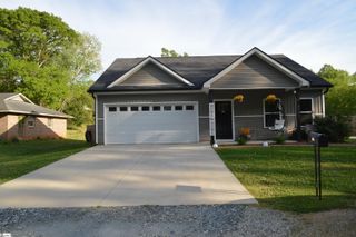 126 Woodshire Drive, Boiling Springs, SC 29316