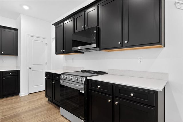 891 Rainwater Trace, Lawrenceville, GA 30044