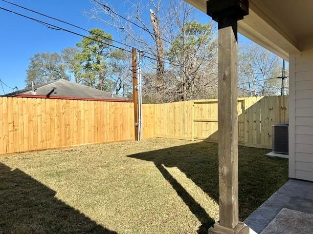 2444 Carmel Street A, Houston, TX 77091