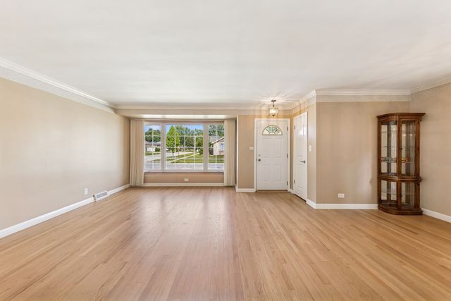 10900 S Tripp Avenue, Oak Lawn, IL 60453