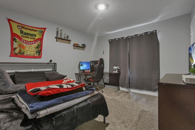 182 Old Bay Drive, Pataskala, OH 43062