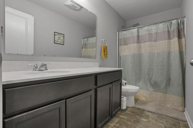 182 Old Bay Drive, Pataskala, OH 43062
