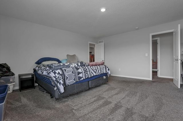 182 Old Bay Drive, Pataskala, OH 43062