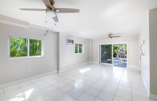 S 282 Coconut Palm Boulevard, Plantation Key, FL 33070