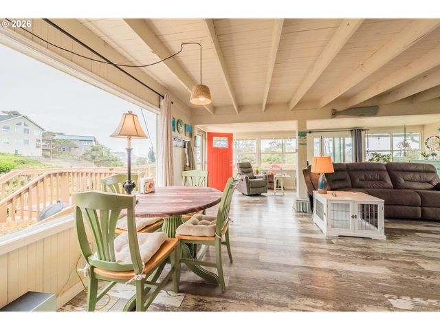 1170 Nw 8TH Ct, Lincoln City, OR 97367