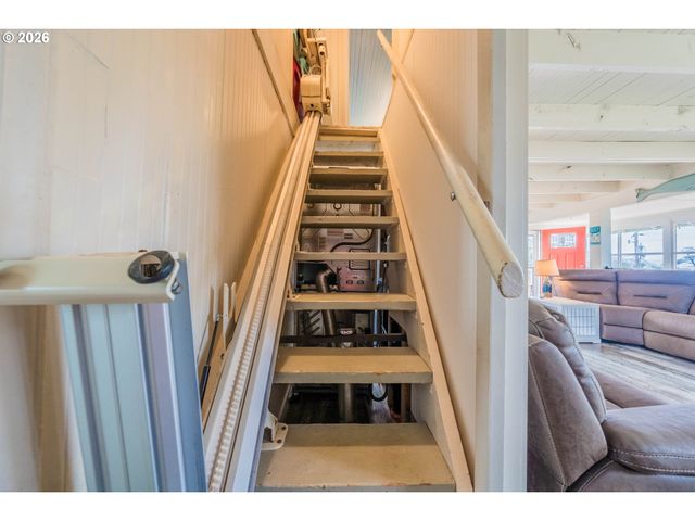 1170 Nw 8TH Ct, Lincoln City, OR 97367