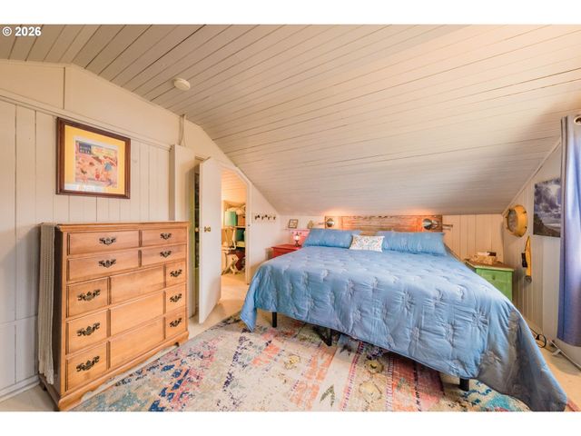 1170 Nw 8TH Ct, Lincoln City, OR 97367
