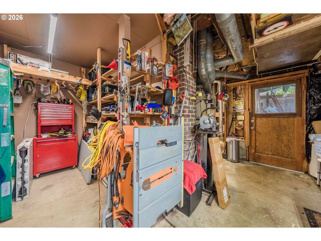 1170 Nw 8TH Ct, Lincoln City, OR 97367