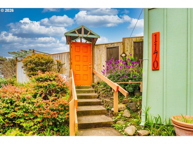 1170 Nw 8TH Ct, Lincoln City, OR 97367