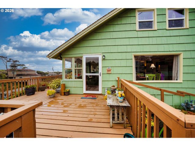 1170 Nw 8TH Ct, Lincoln City, OR 97367