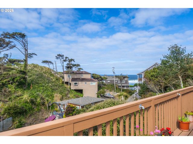 1170 Nw 8TH Ct, Lincoln City, OR 97367