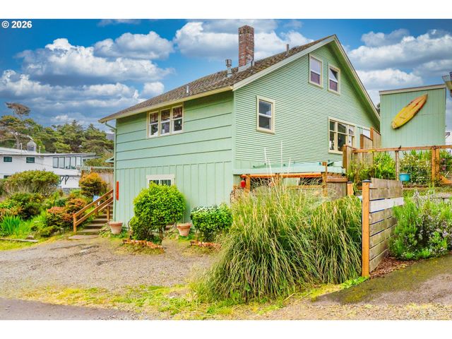 1170 Nw 8TH Ct, Lincoln City, OR 97367