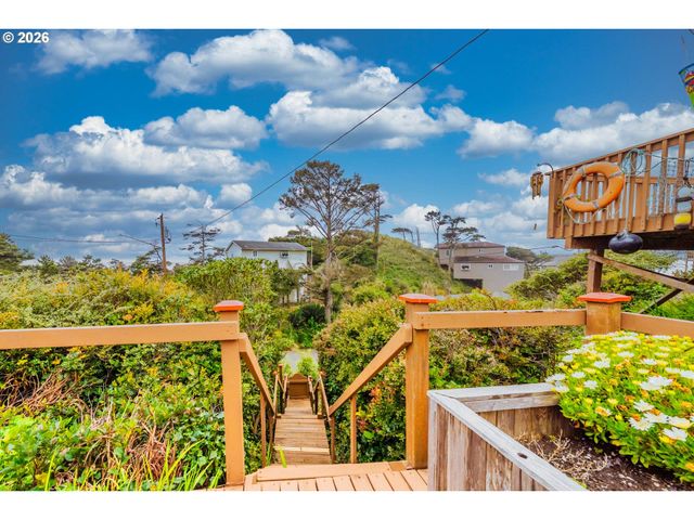 1170 Nw 8TH Ct, Lincoln City, OR 97367