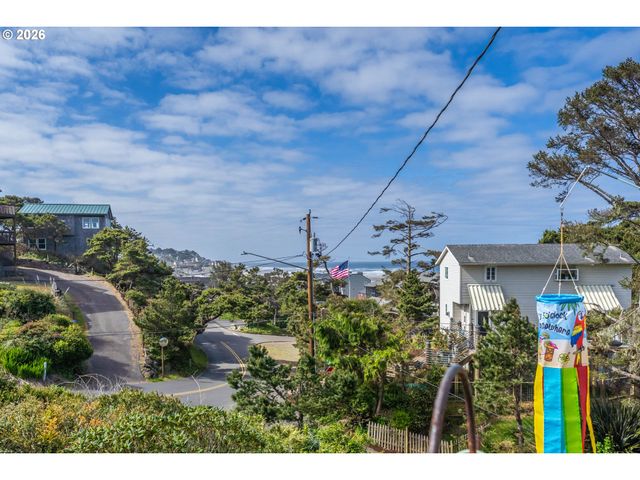 1170 Nw 8TH Ct, Lincoln City, OR 97367