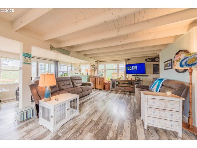 1170 Nw 8TH Ct, Lincoln City, OR 97367