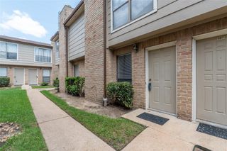 2120 Wilcrest Drive 108, Houston, TX 77042