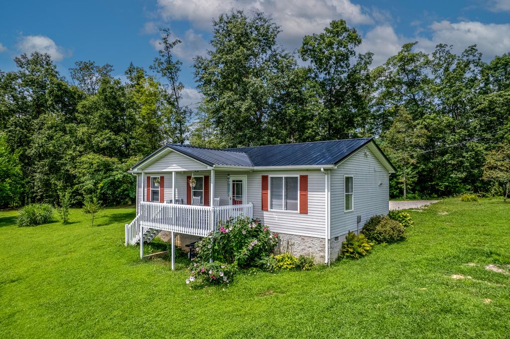 242 Possum Ridge Road, West Liberty, KY 41472