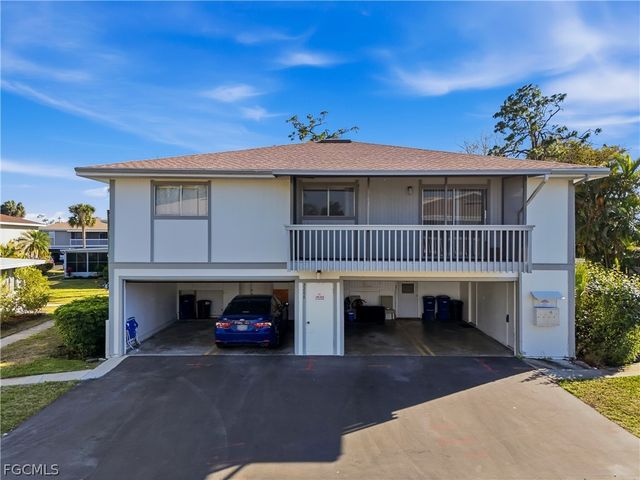 3268 Royal Canadian TRCE 1, Fort Myers, FL 33907