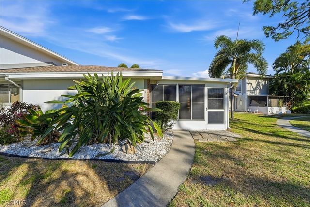 3268 Royal Canadian TRCE 1, Fort Myers, FL 33907