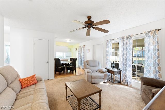 3268 Royal Canadian TRCE 1, Fort Myers, FL 33907