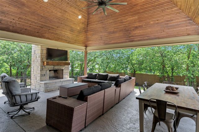 4014 Angelina Court N, De Cordova, TX 76049