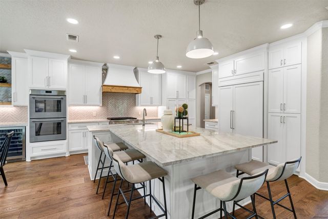 4014 Angelina Court N, De Cordova, TX 76049