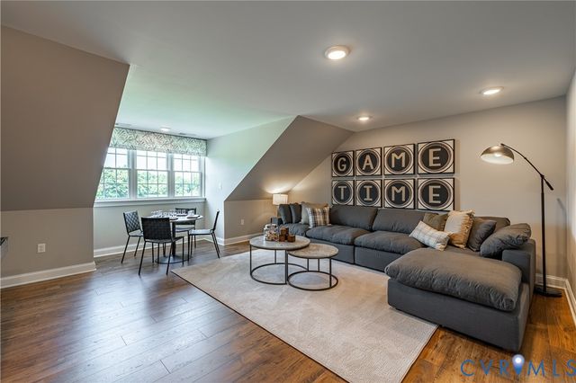 8294 Mount Eagle Rd, Hanover, VA 23005
